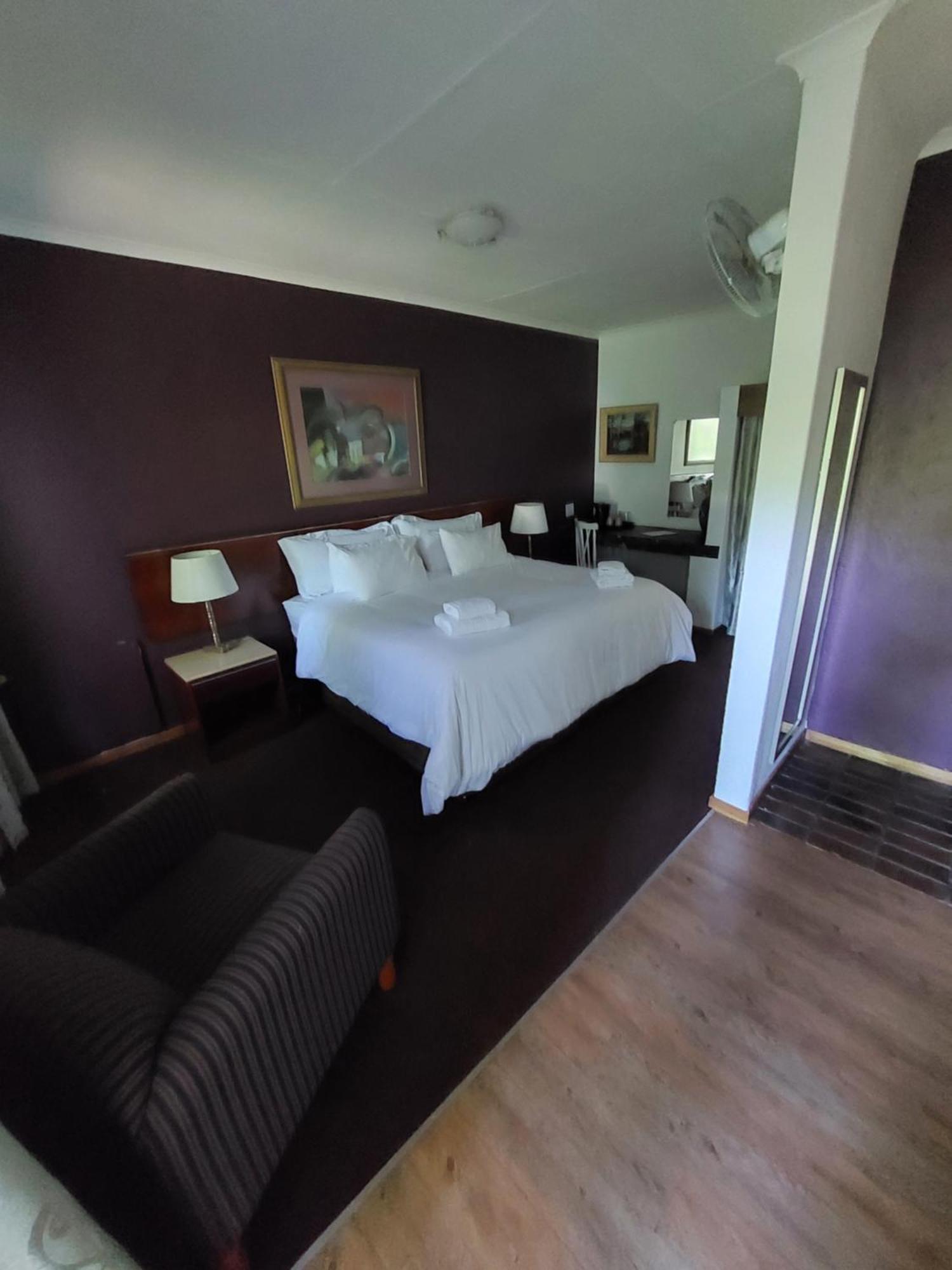 Wayside Lodge 워터발보벤 외부 사진
